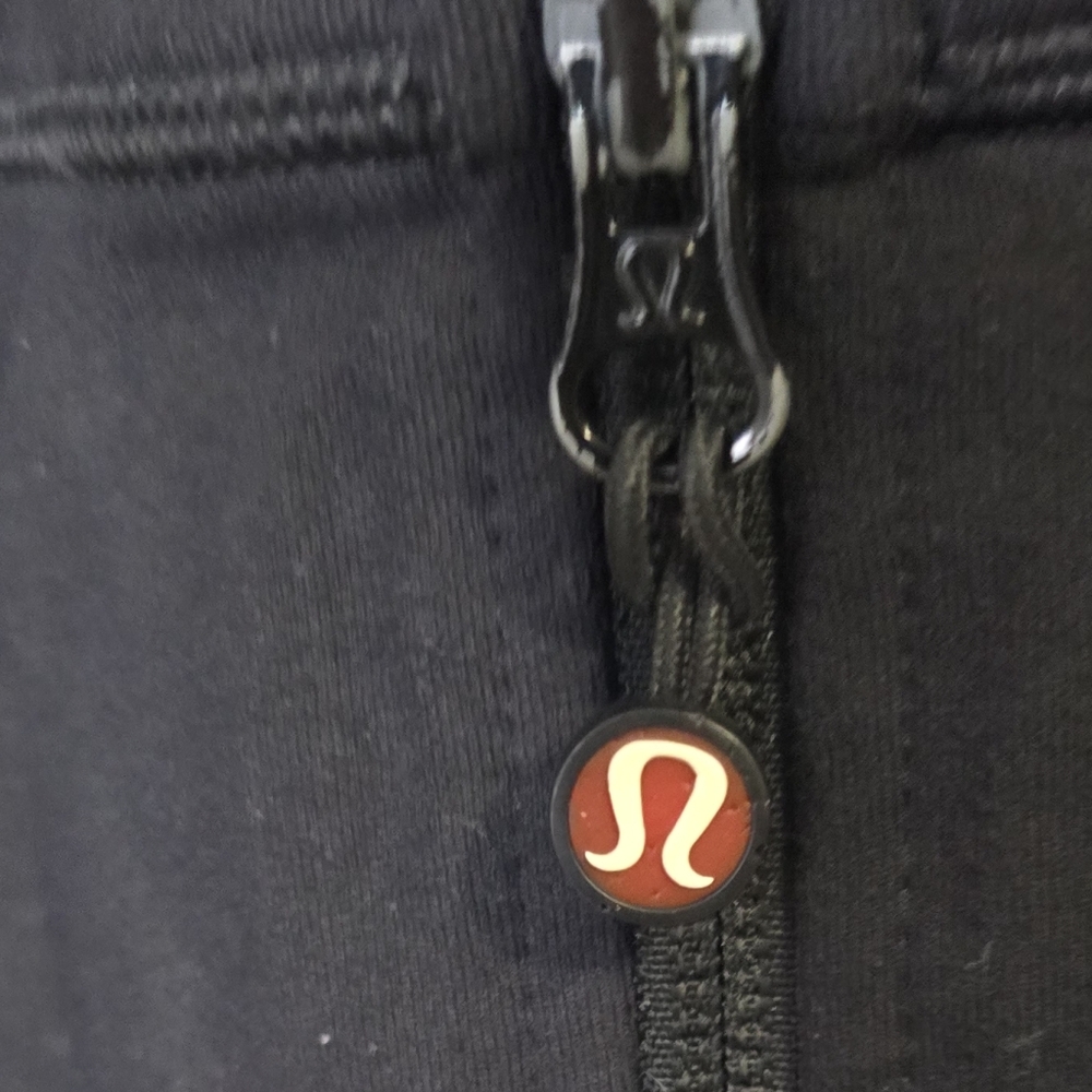 lululemon athletica Stride Jacket ☆flaws Please Read Description - Picture 13 of 15